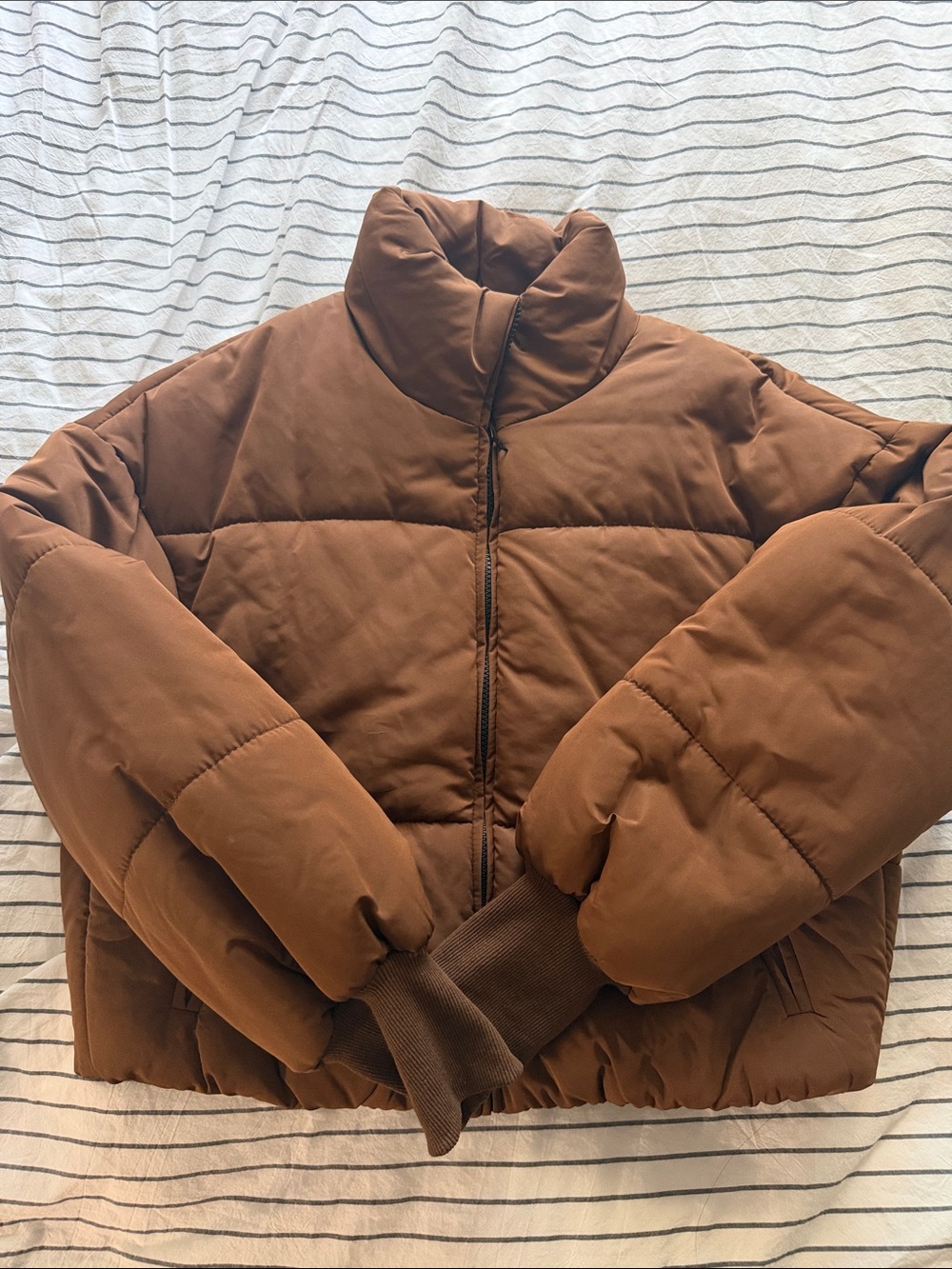 Cropped Brown Puffer Jacket with Stand Collar - Picture 2 of 3